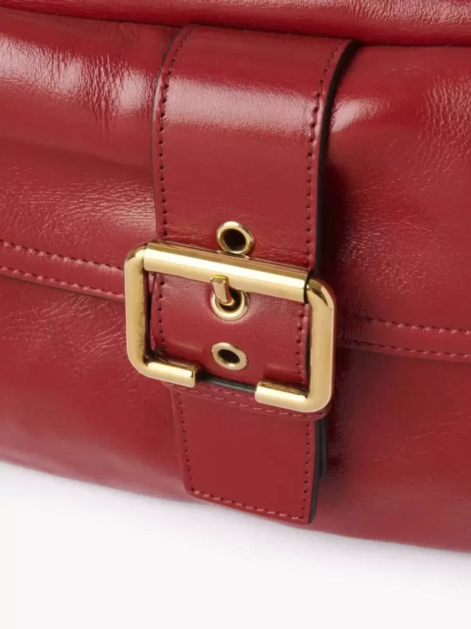 Camera bag in shiny leather