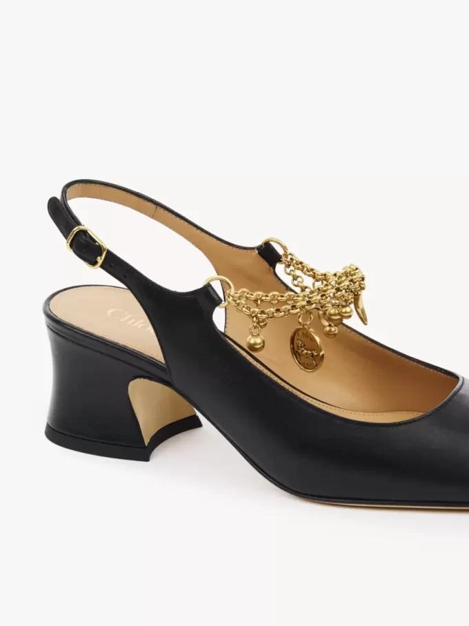 Chloé Charms pump