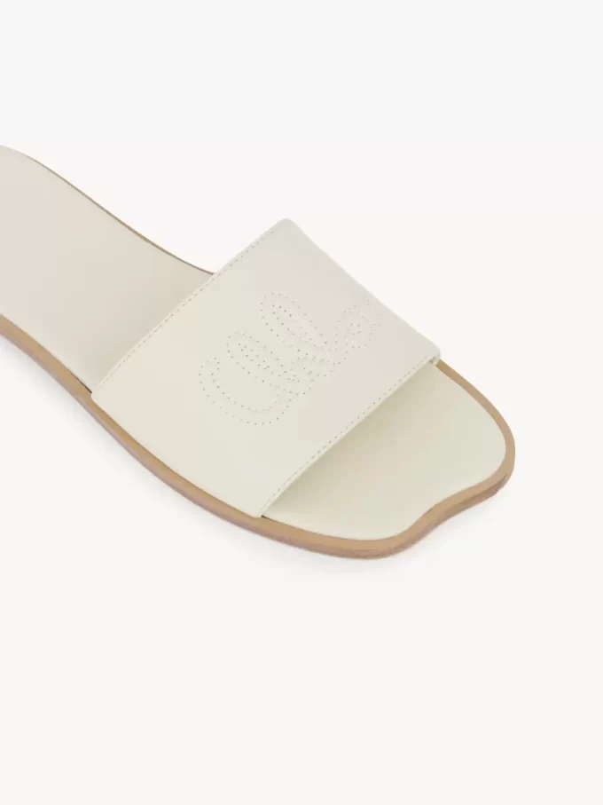 Chloé Soleil slide