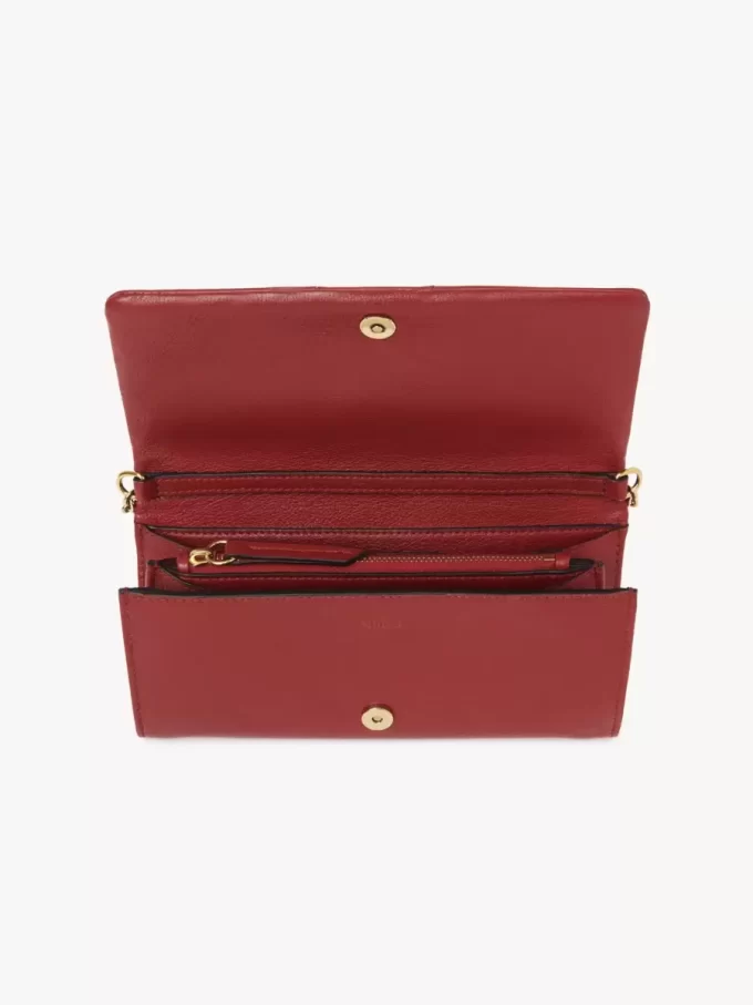 Chloé Spin flap wallet on chain in grained leather