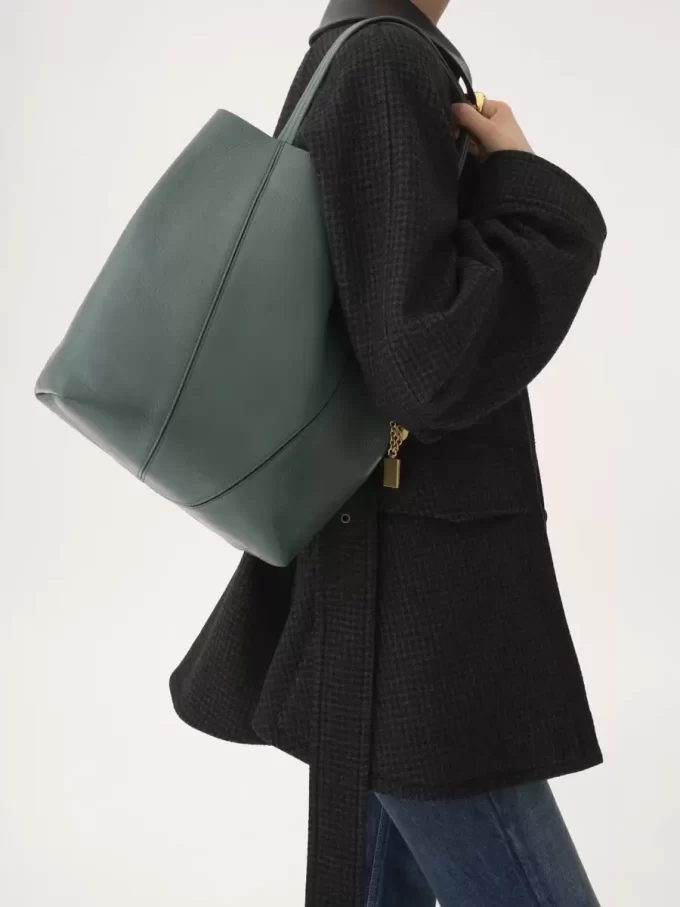 Chloé Spin tote bag in grained leather