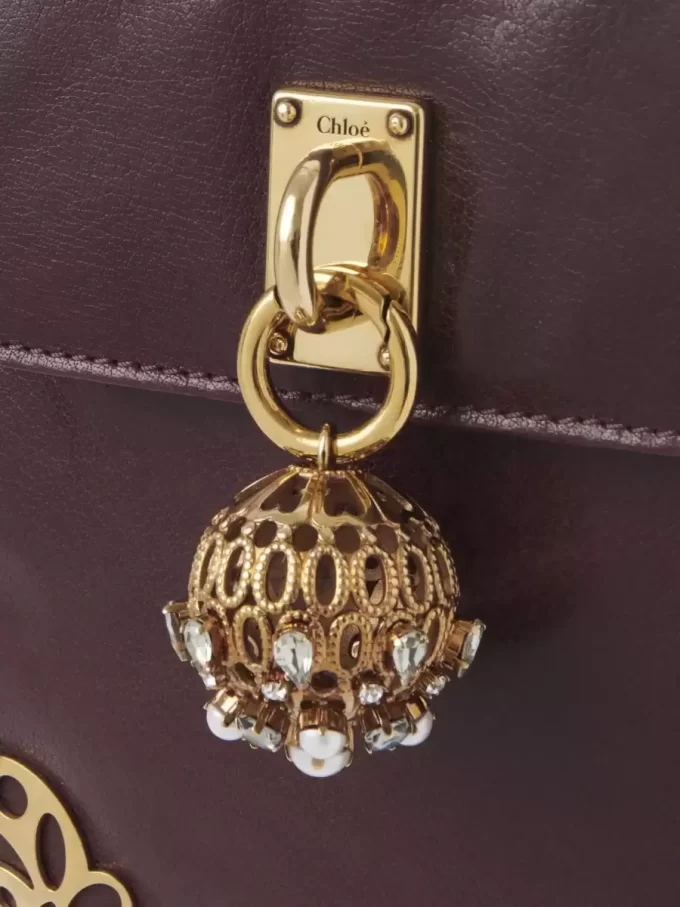 Château Treasures chain flap bag in grained leather