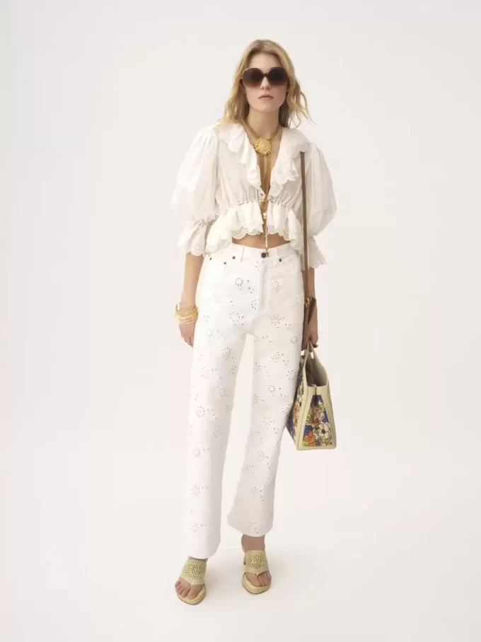 Embroidered cropped jeans in denim