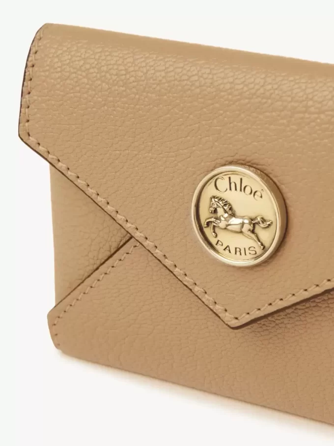 Envelope card holder in grained leather