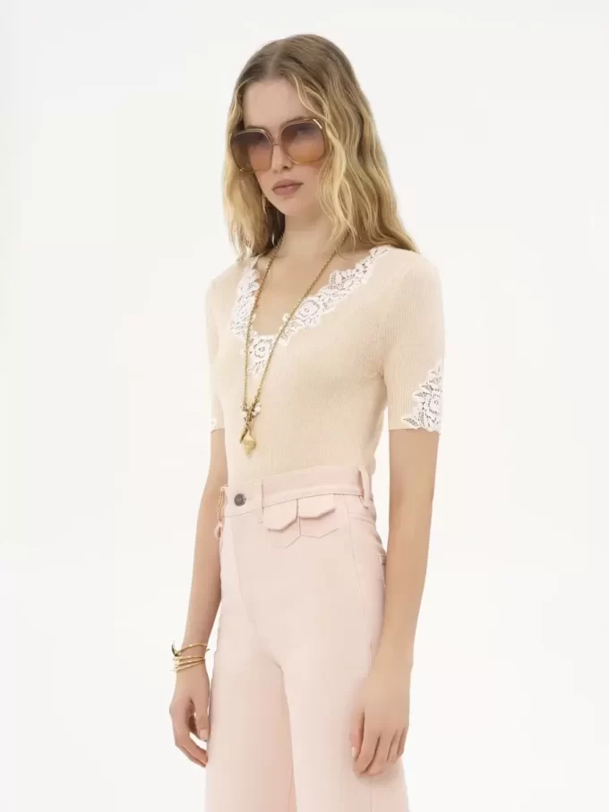 Fitted short-sleeve top in guipure lace wool knit