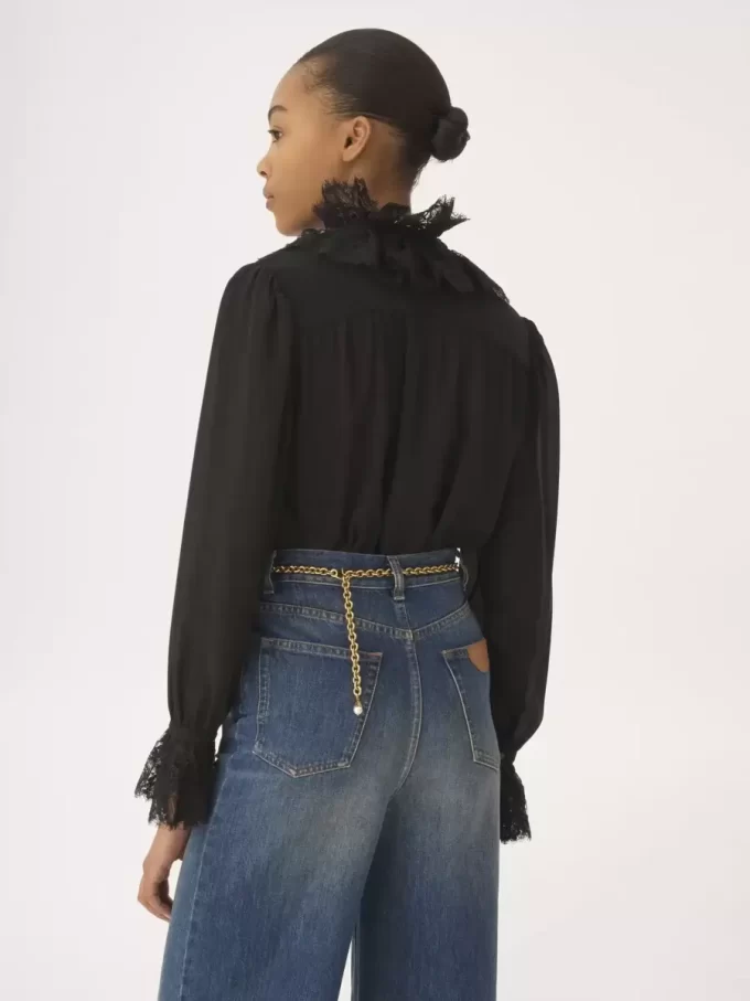 Fluid blouse in silk georgette & lace