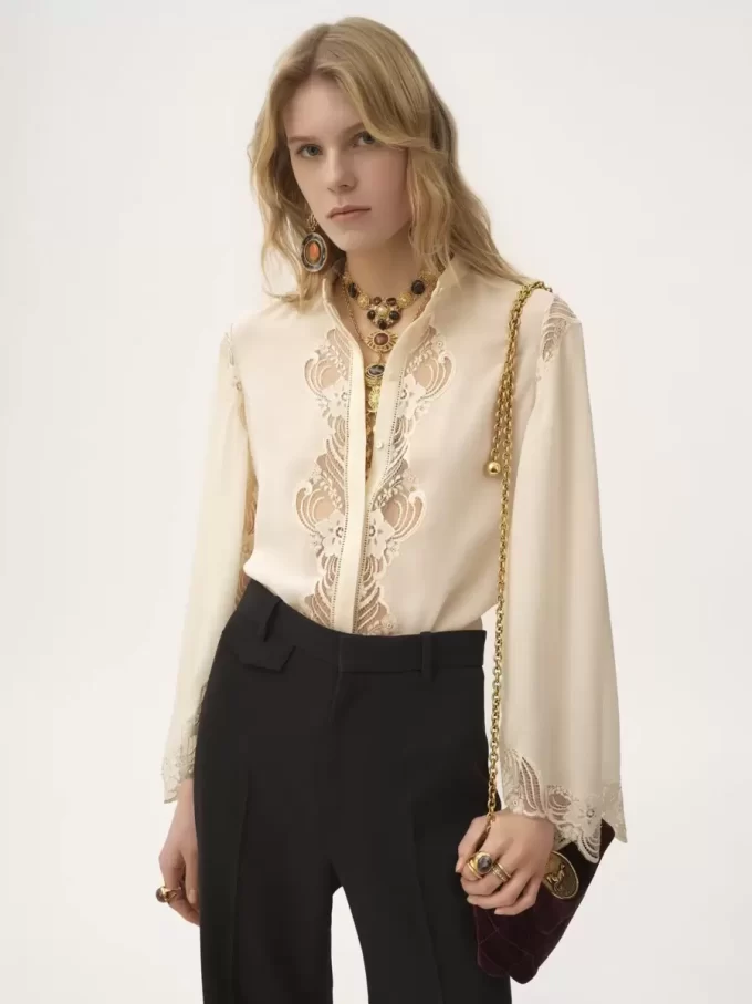 Fluid blouse in silk georgette & lace