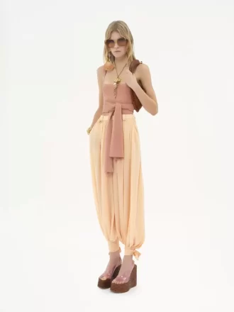 Fluid pleated pants in silk charmeuse