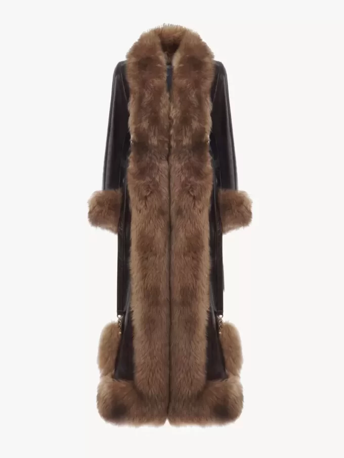 Long column coat in leather