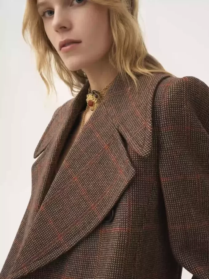 Long double-breasted coat in check wool