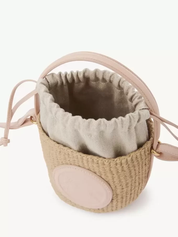 Mini Horse Medal basket in natural fibers