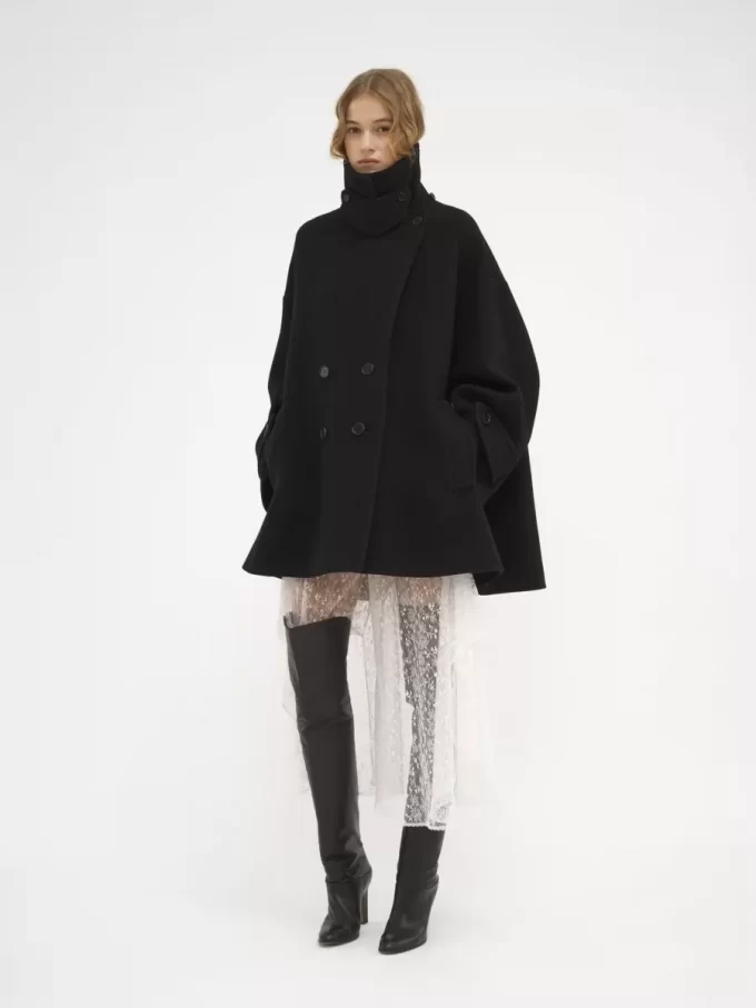Oversized coat in wool