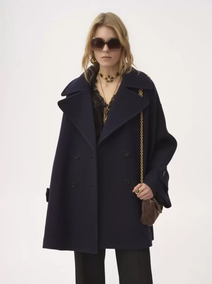 Oversized double-breasted coat in wool