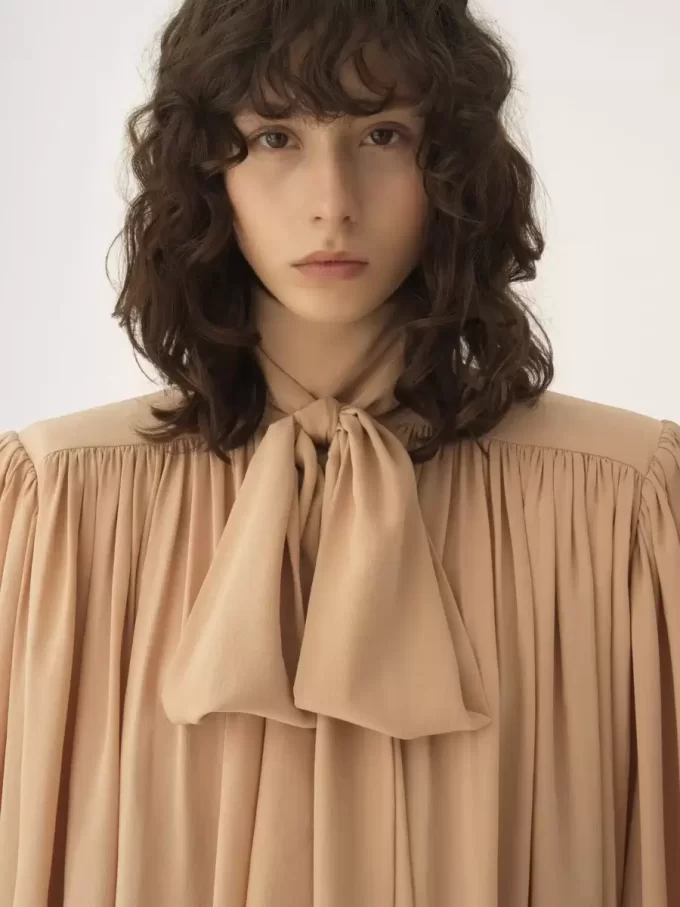 Oversized gathered lavallière blouse in crêpe de chine