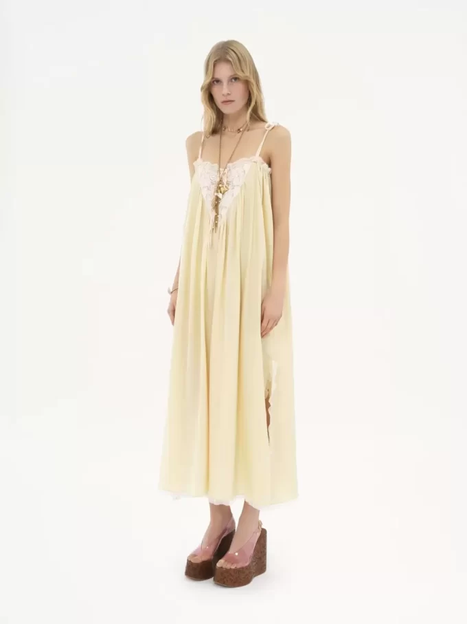 Ruffled long dress in silk habotai & lace