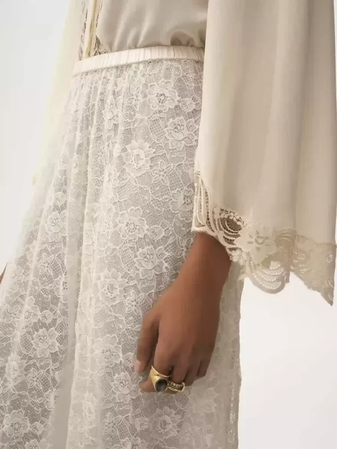 Ruffled midi skirt in floral lace jacquard