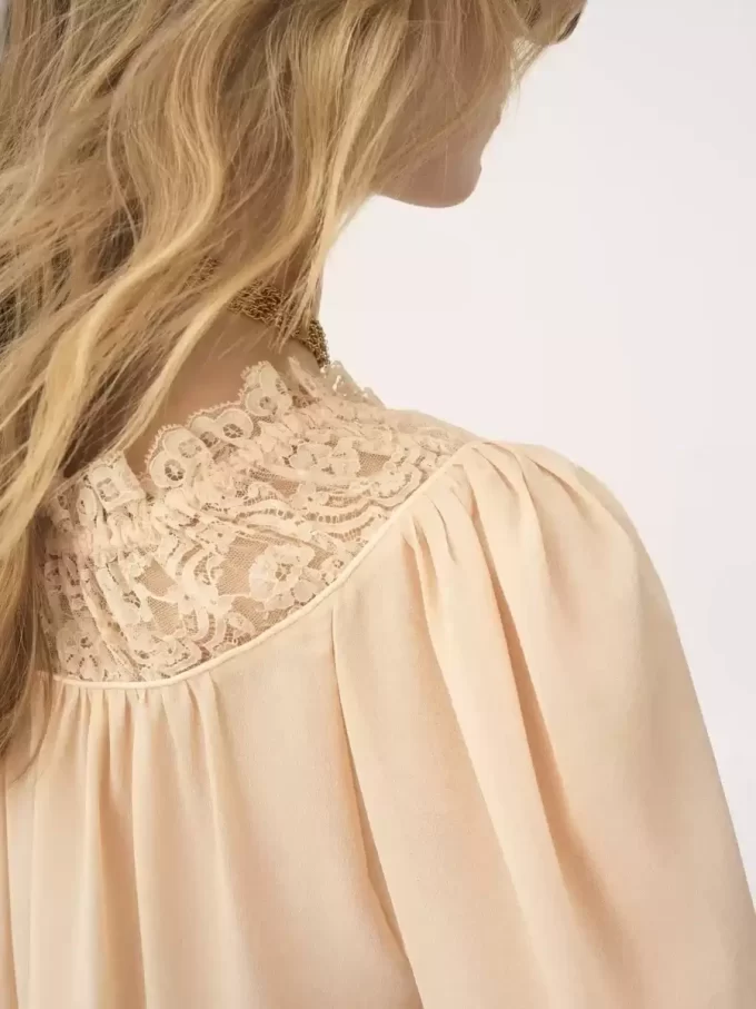 Scoop-neck cropped top in silk georgette & lace