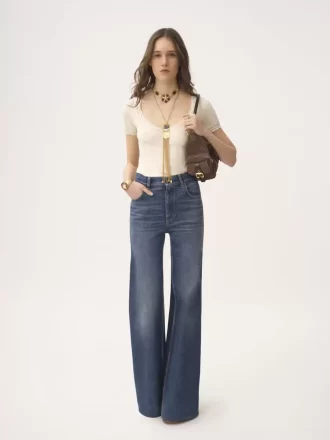 Scoop-neck fitted top in a wool knit & lace