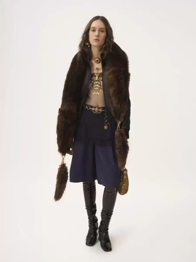 Short blouson in leather