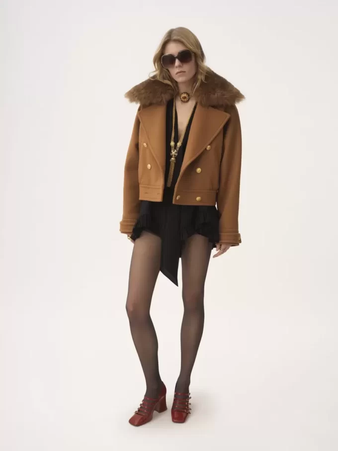 Short boxy double-breasted coat in soft wool