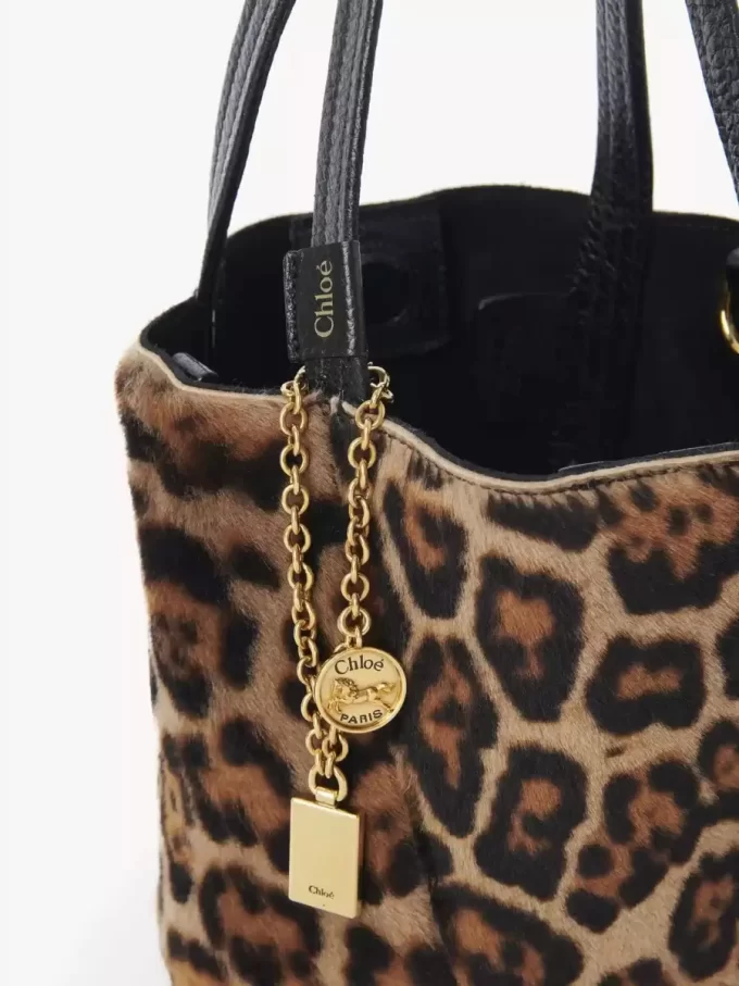 Small Chloé Spin tote bag in leopard-print shearling
