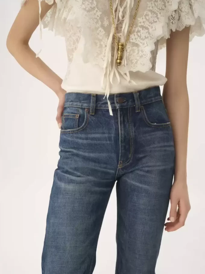 Straight jeans in denim