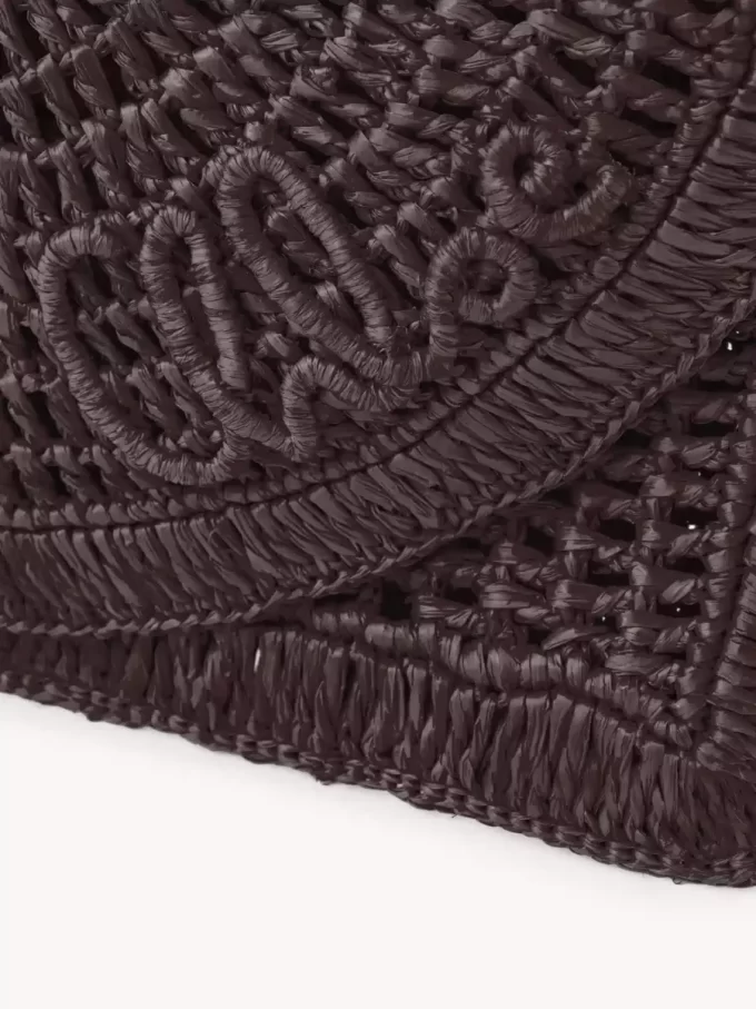 Summer Banana flat pouch with strap in raffia