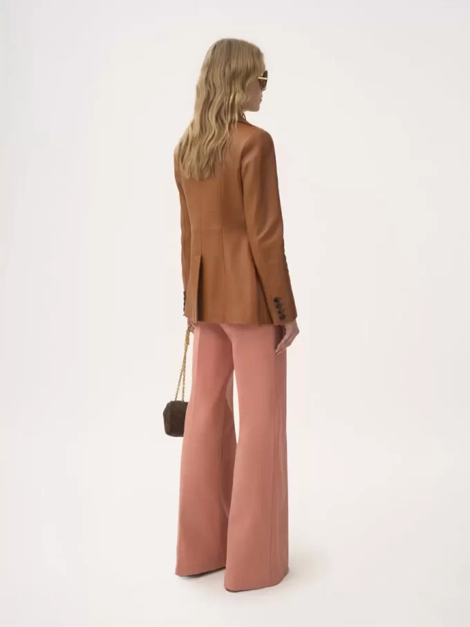 Tailored jacket in leather