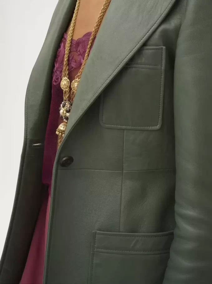 Tailored jacket in leather