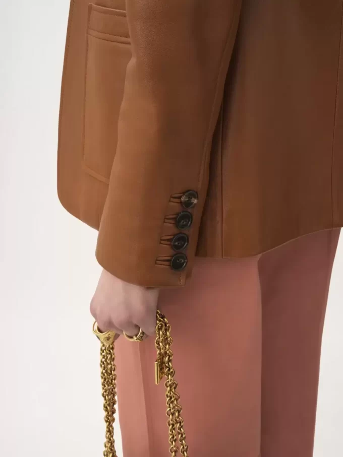 Tailored jacket in leather