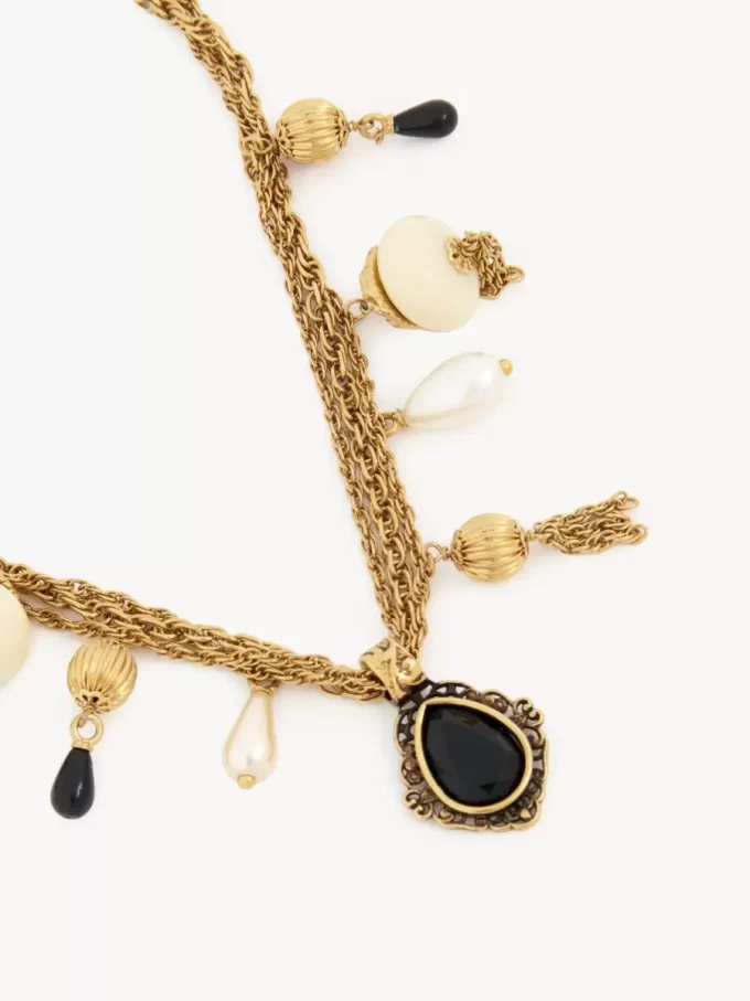 The Chloé Antique Pearls necklace