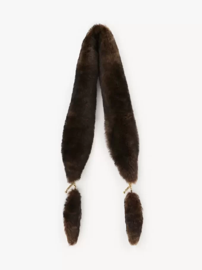 The Chloé Chain Tails scarf in shearling