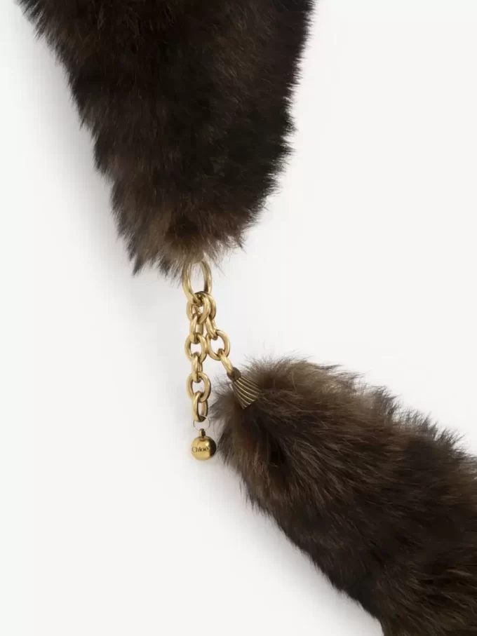 The Chloé Chain Tails scarf in shearling