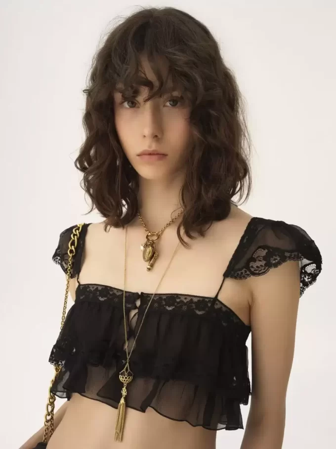 The Chloé Eternity pendant necklace