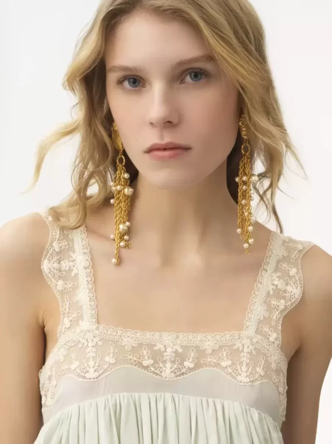 The Chloé Shells earrings