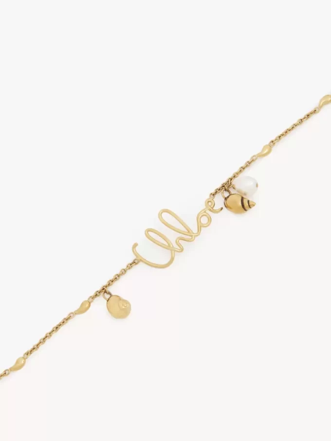 The Chloé Shells necklace