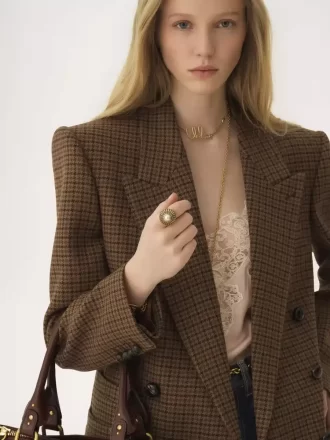 The Château Treasures ring