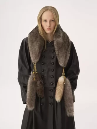The Treasure Tails scarf in shearling