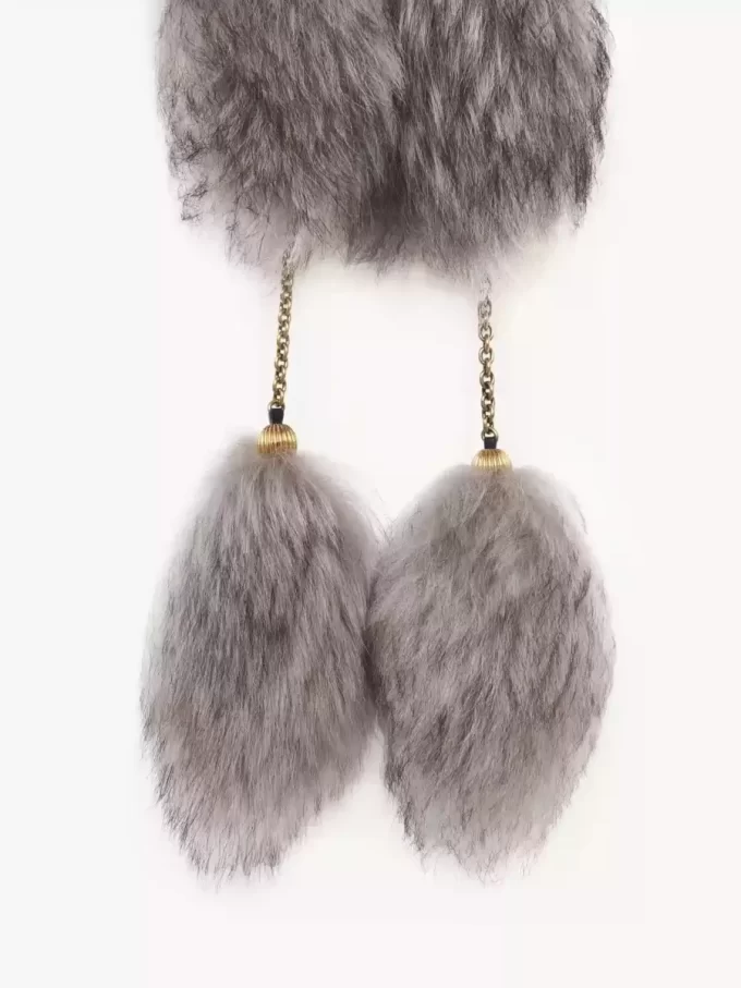 The Treasure Tails scarf in shearling
