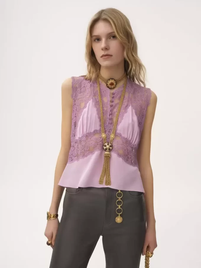 V-neck top in crêpe de chine & lace