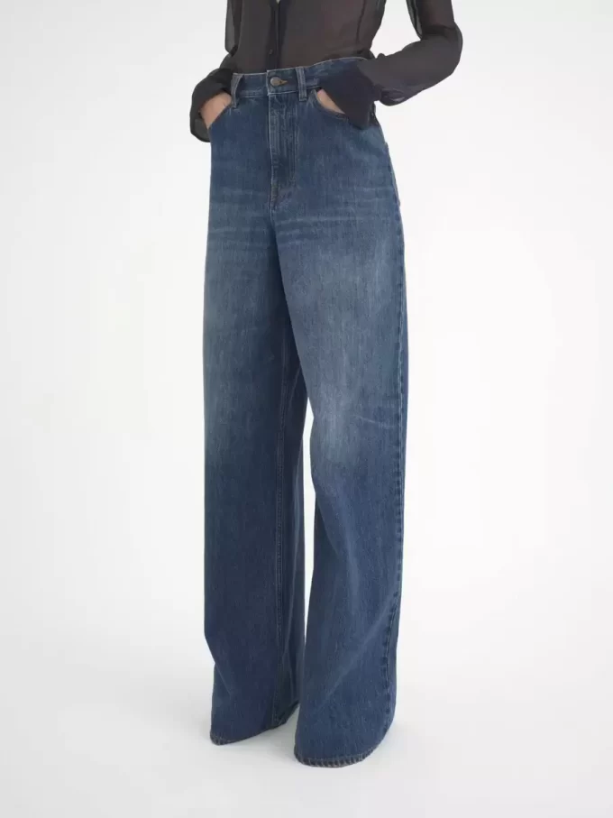 Wide-leg jeans in denim
